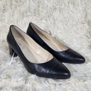 COLE HAAN Women's Go-To Shayla Block Heel Pumps Size 8.5